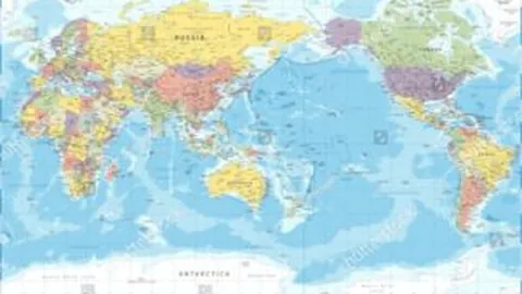 不做人了？欧洲“犬类自我认同”现象冲击认知底线